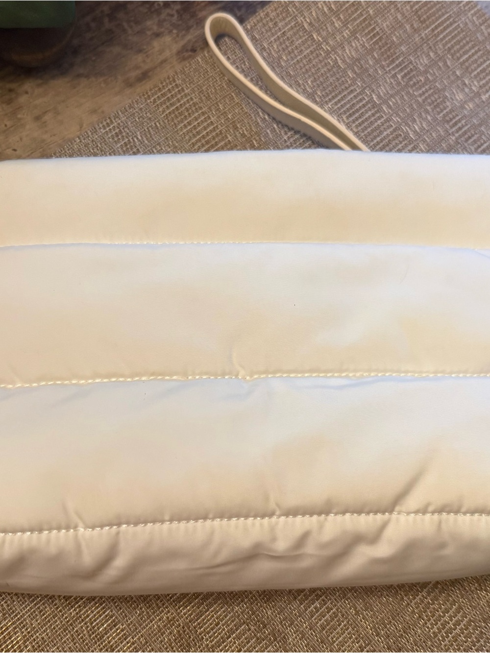 Banana Republic White Quilted wristlet